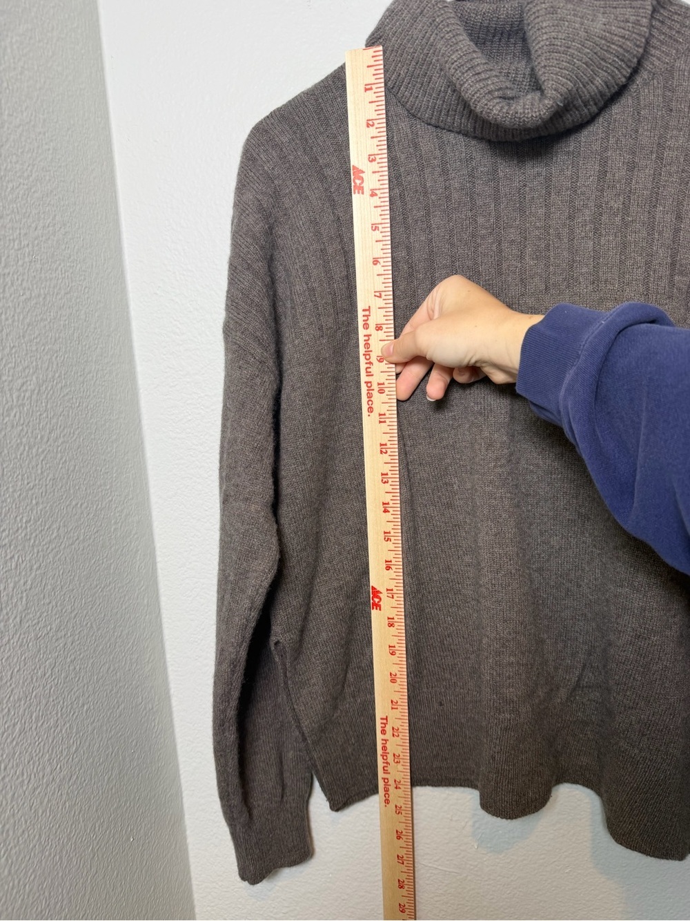 Madewell Hickory Wool Blend Turtleneck Sweater Size Medium - Picture 9 of 11